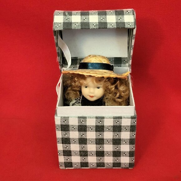 Vintage Miniature Bisque Porcelain Doll Jointed Checkered Lidded Box - Picture 2 of 12